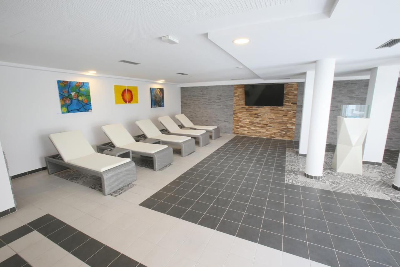 25H Spa-Residenz Pools In & Out, Private Garden & Beach Neusiedl am See Exterior foto