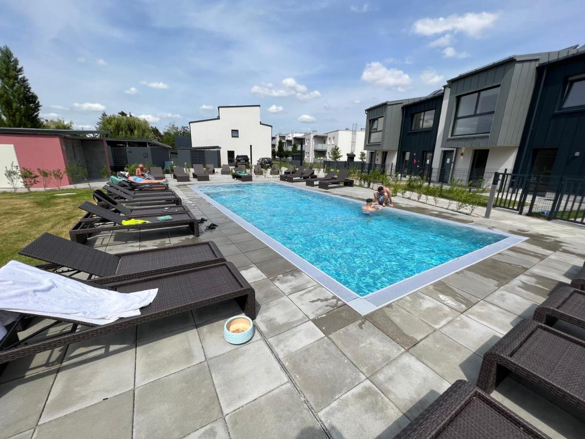 25H Spa-Residenz Pools In & Out, Private Garden & Beach Neusiedl am See Exterior foto